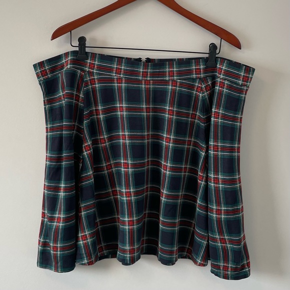 H&M Dresses & Skirts - H&M Plaid Mini Skirt